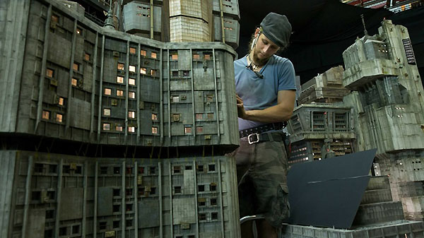 ����� ����� 2049